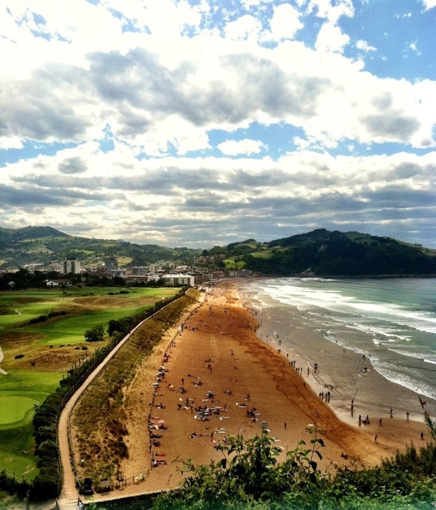 Zarautz Beachside Surf Camp Buitenkant foto