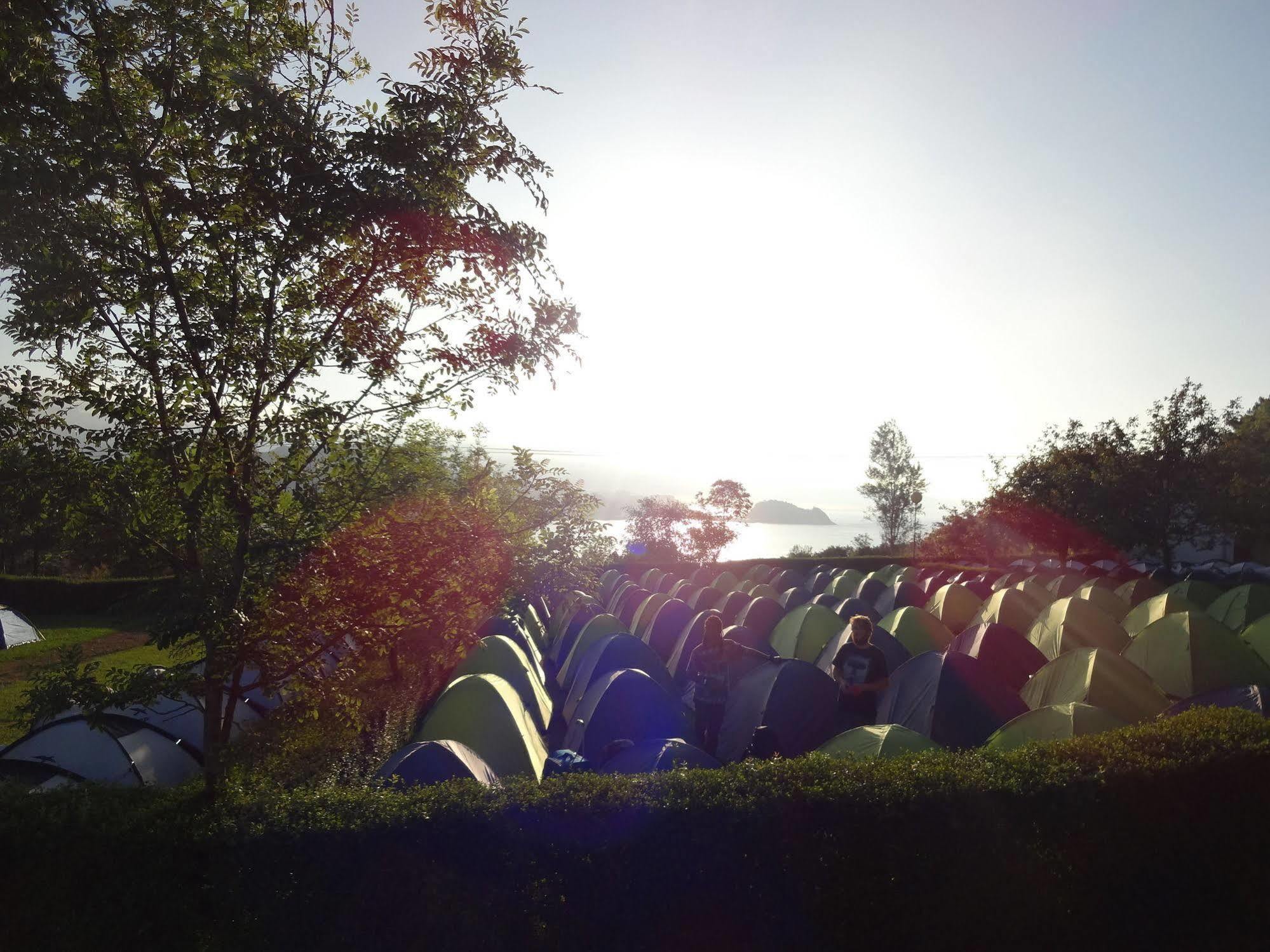 Zarautz Beachside Surf Camp Buitenkant foto